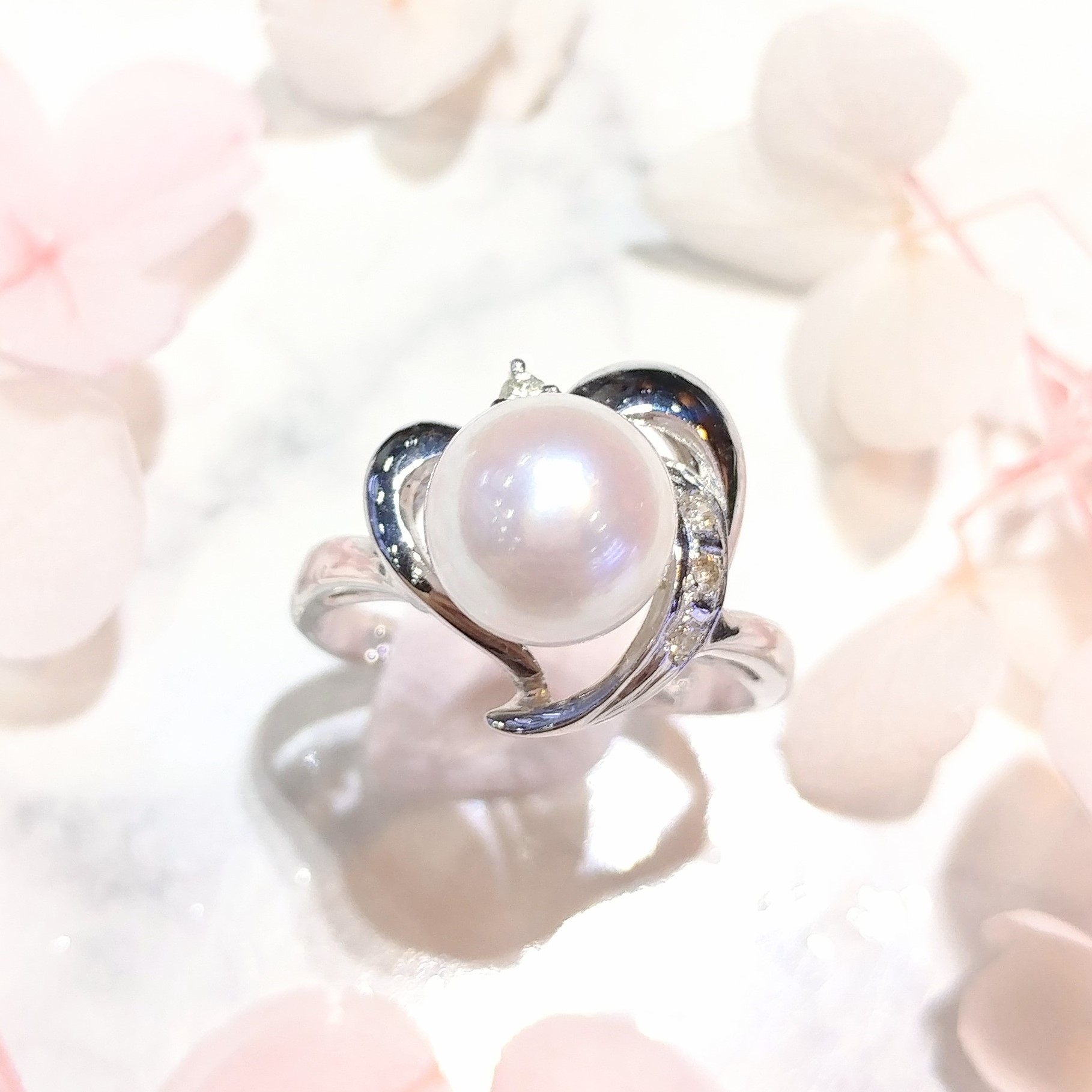 14K White Gold 0.07ct Diamond Ring