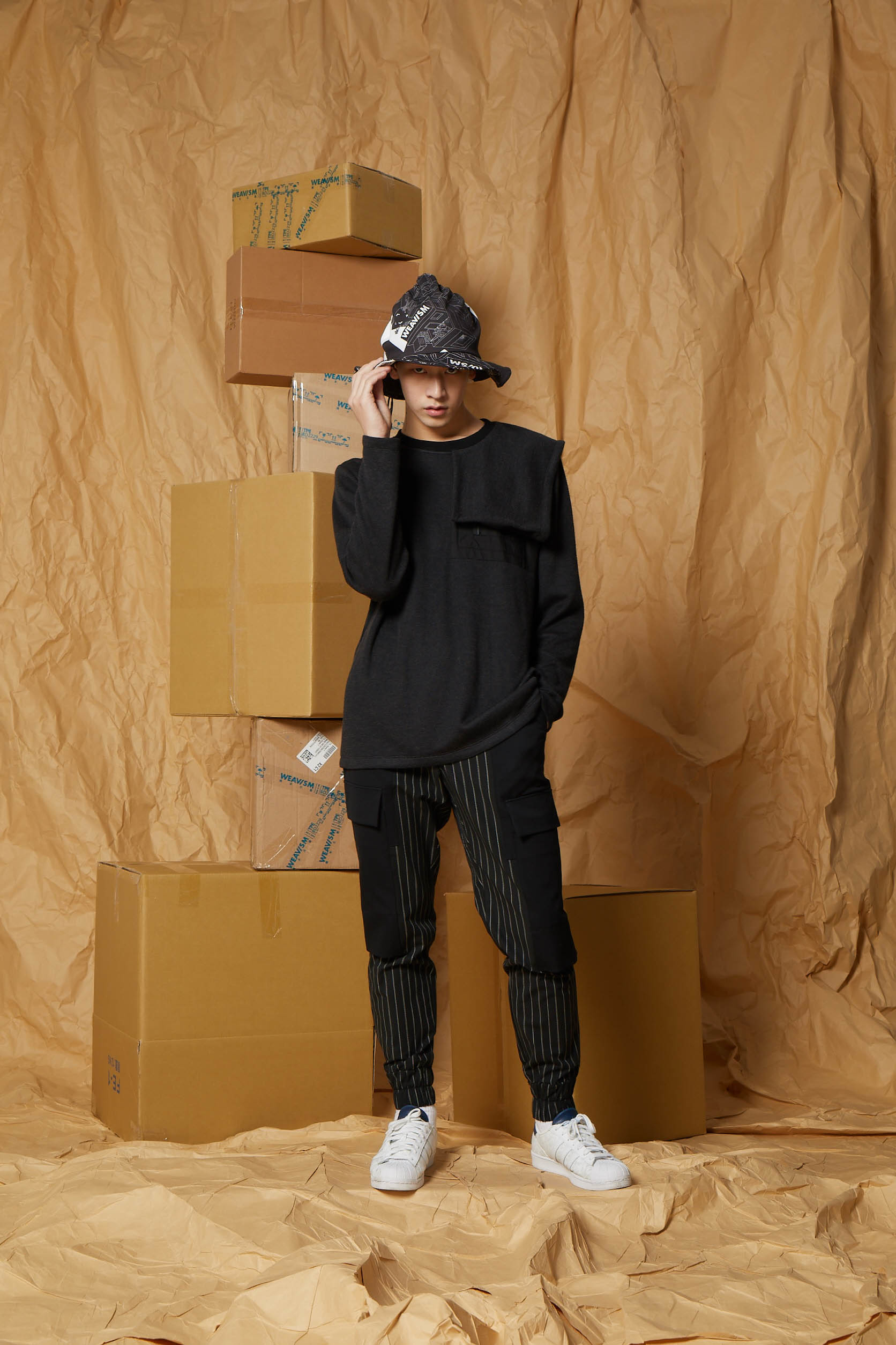 針織圍脖上衣 - 黑