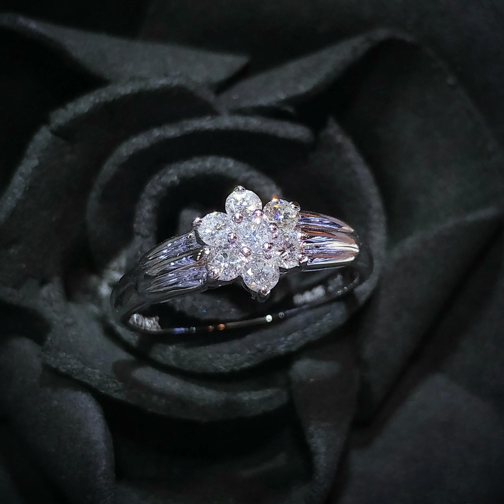 全新18K白金25份鑽石戒指