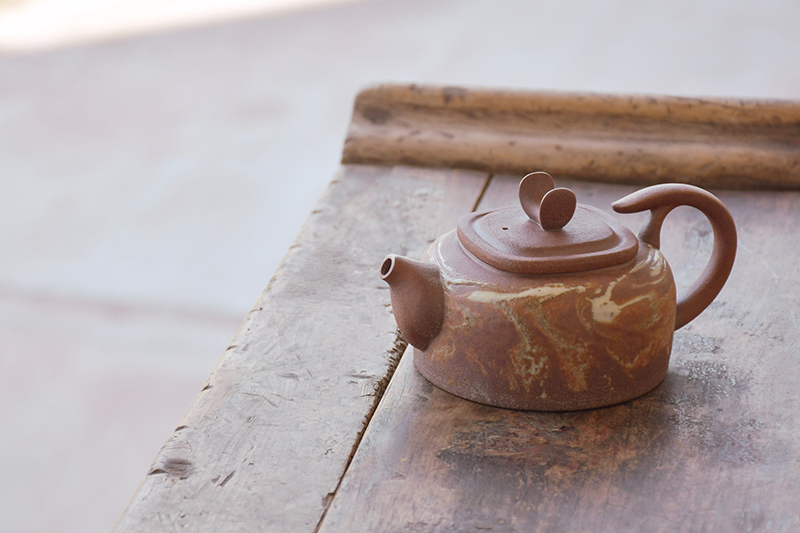 茶器 岩鉱陶泥ハスの葉手摑茶壺 煎茶器 新品未使用 茶器 岩鉱陶泥ハスの葉手摑茶壺 煎茶器 新品未使用 - メルカリ