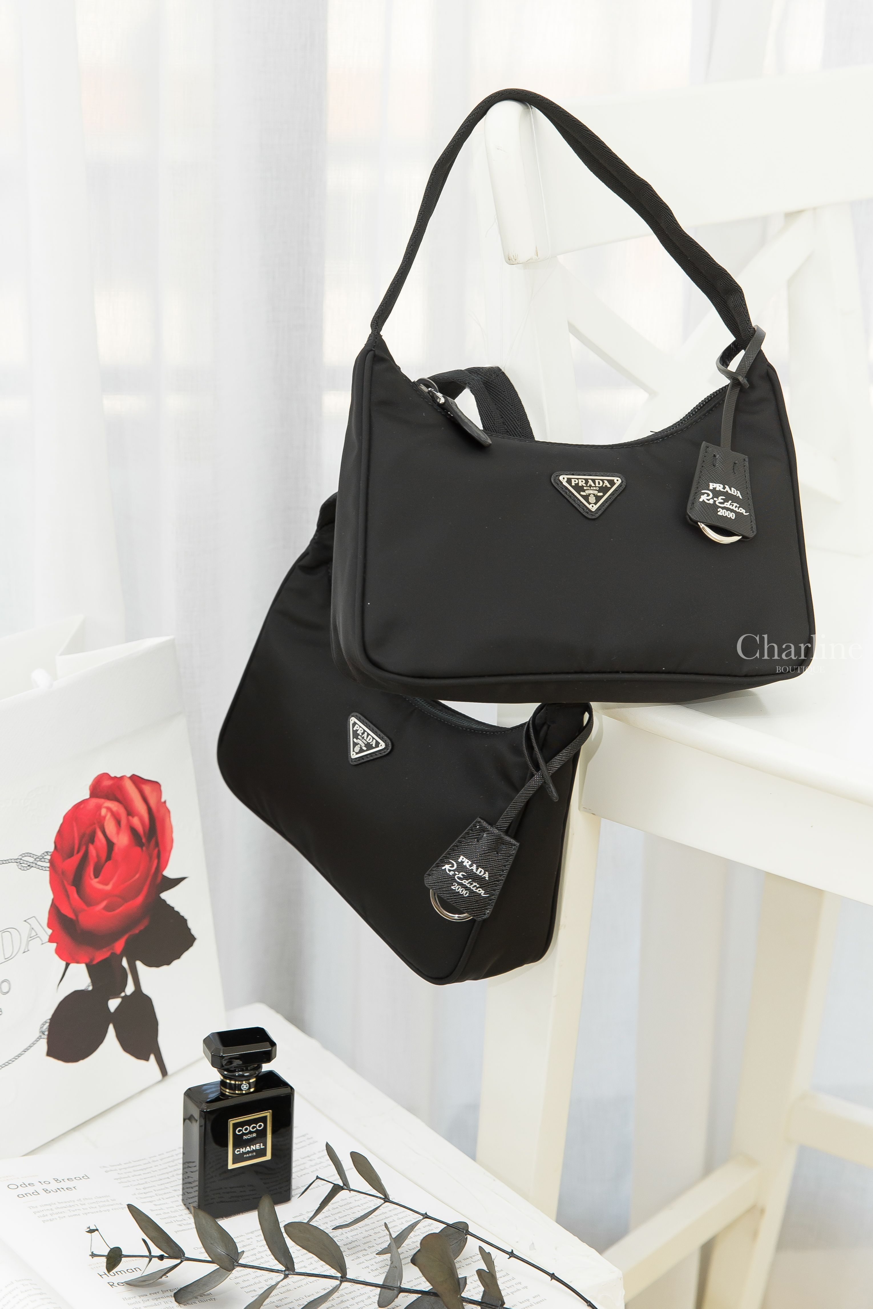 Prada Prada Re-edition 2000 Nylon Mini-bag 黑色三角銀字Logo布紋提把拉鍊尼龍手提肩背包-Charline Boutique 精品代購