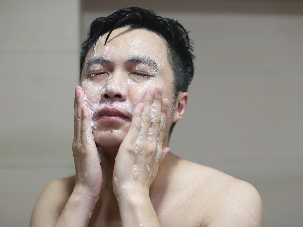 活力精華皂注入牛樟芝精華,洗起來有FU