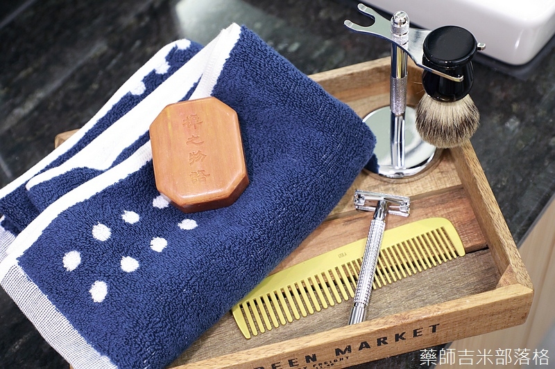 牛樟芝精華加上木質香氛，髣髴沐浴森林中