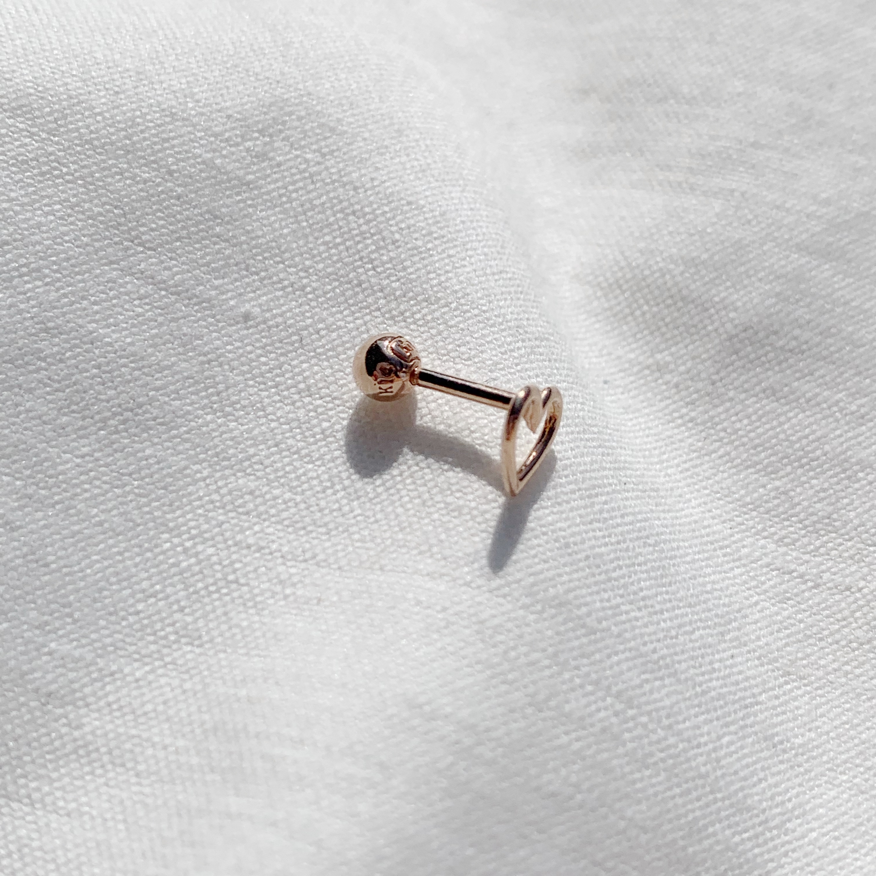 14k玫瑰金 簡約光滑愛心轉珠耳環