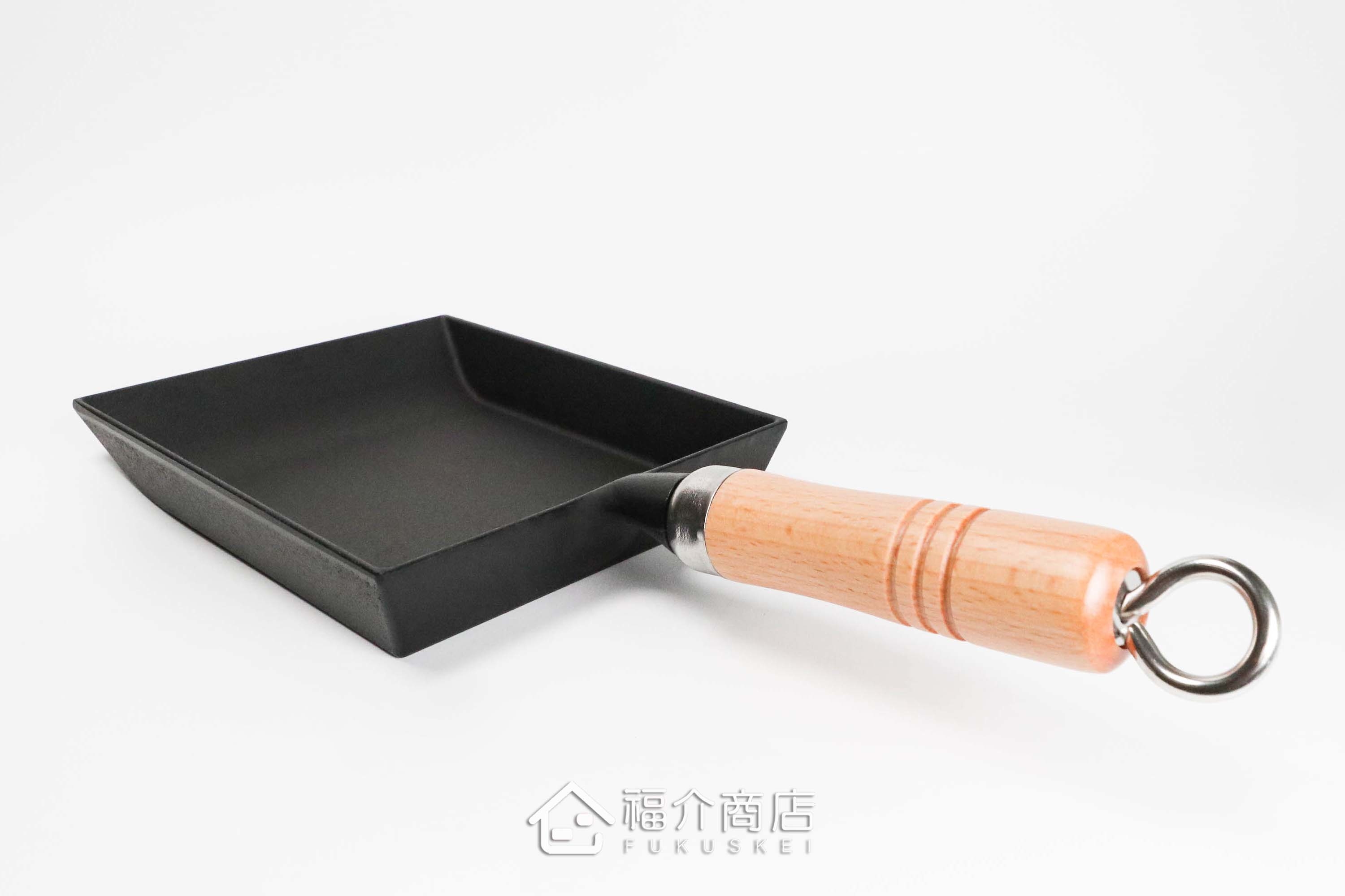 煎蛋用的鑄鐵平底鍋