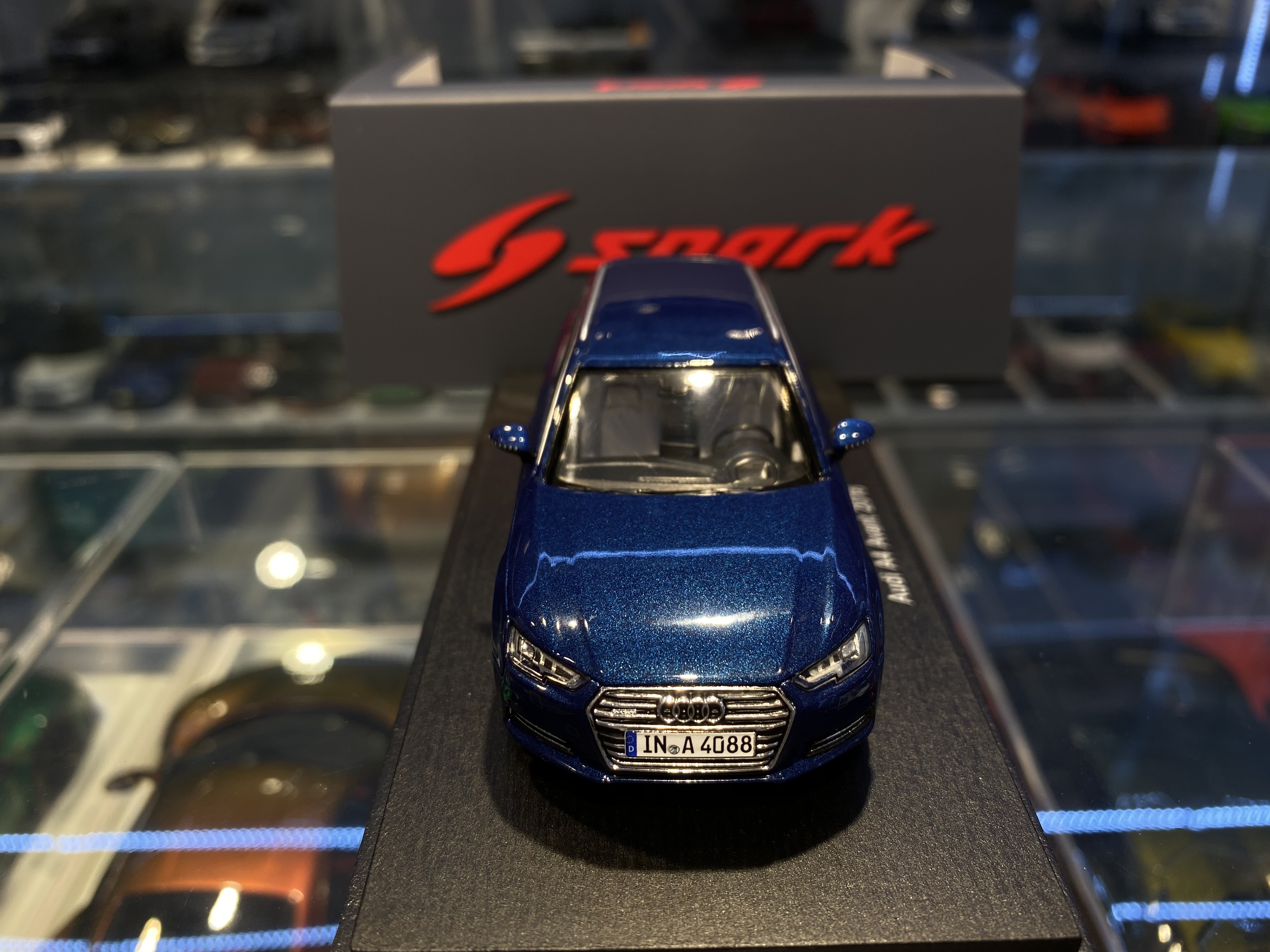 楽天市場】スパーク 1/43 アウディ S4 Avant B9 2016 ダーク