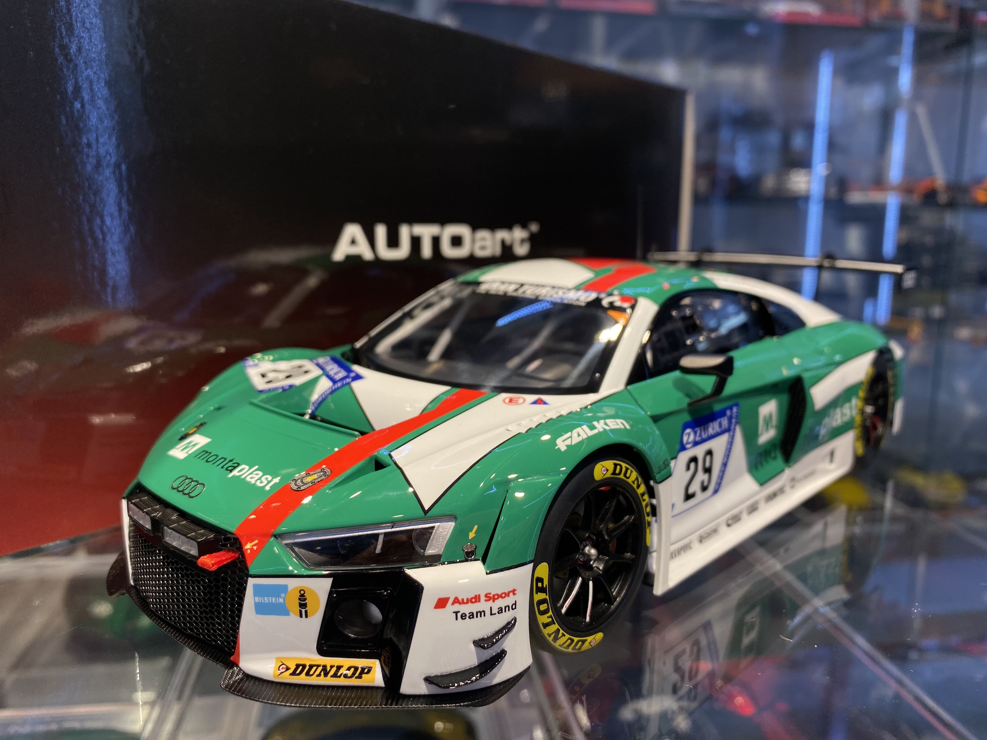 AutoArt 81701 Audi R8 LMS 24HR NURBURGRING 2017 1/18