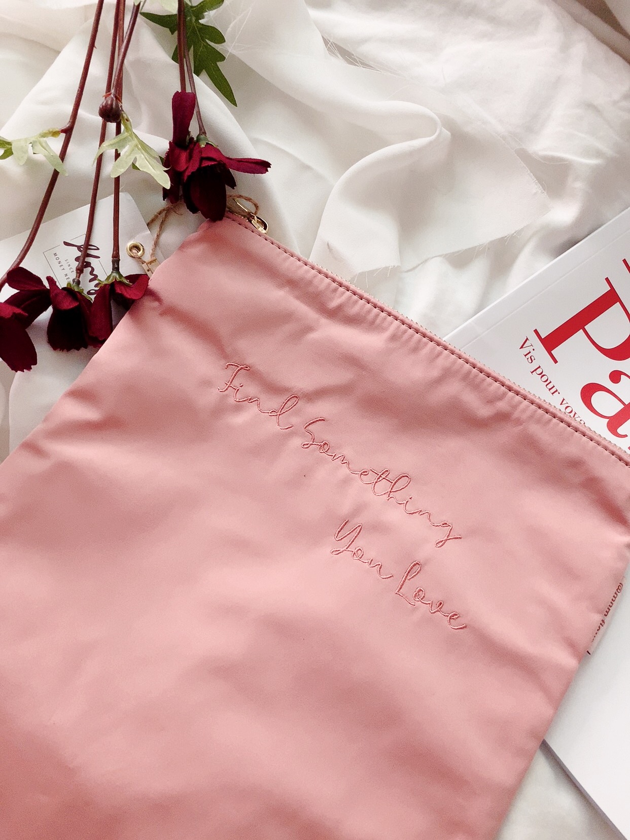 【 限量現貨 】刺繡乾燥玫瑰化妝包