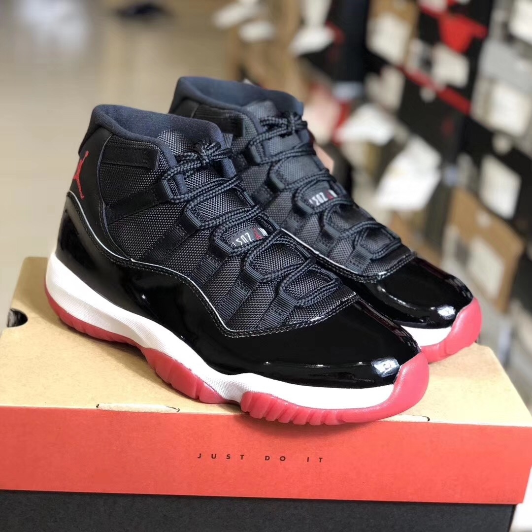 AIR JORDAN 11 RETRO 