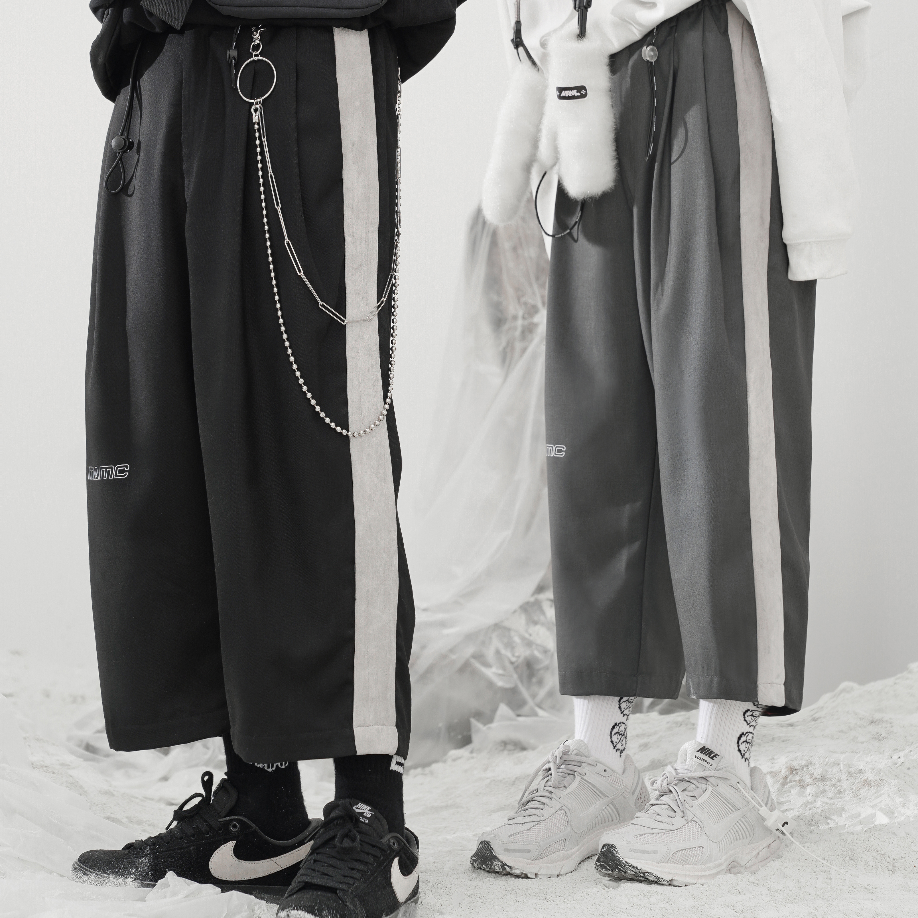 【 MAMC | STRIP WIDE PANTS 側邊條寬褲 】