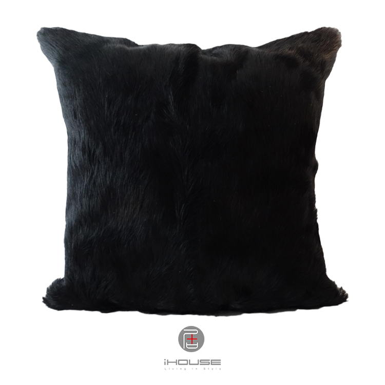 皮革抱枕 黑羔羊毛