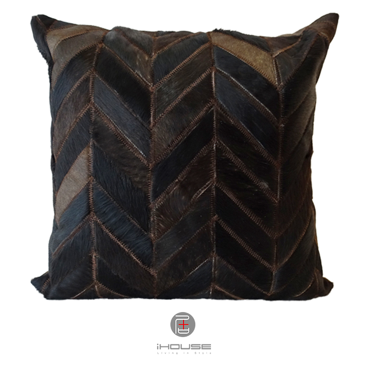 皮革抱枕 深棕箭頭