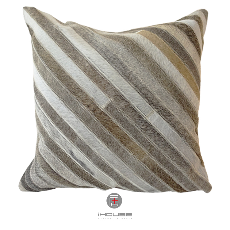 皮革抱枕 灰米斜細紋