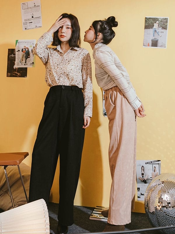 現+預．斜紋滑料後鬆緊長寬褲【C19103056】+++