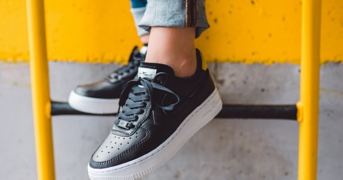 WMNS NIKE AIR FORCE 1 '07 LX 