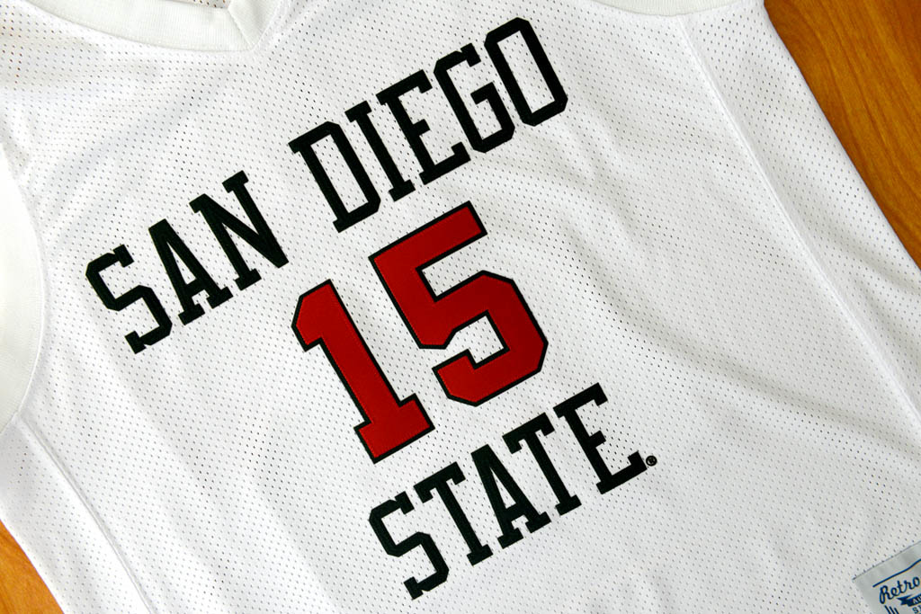 Original Retro Brand 聖地牙哥州立大學阿茲特克隊 Kawhi Leonard 球員版球衣