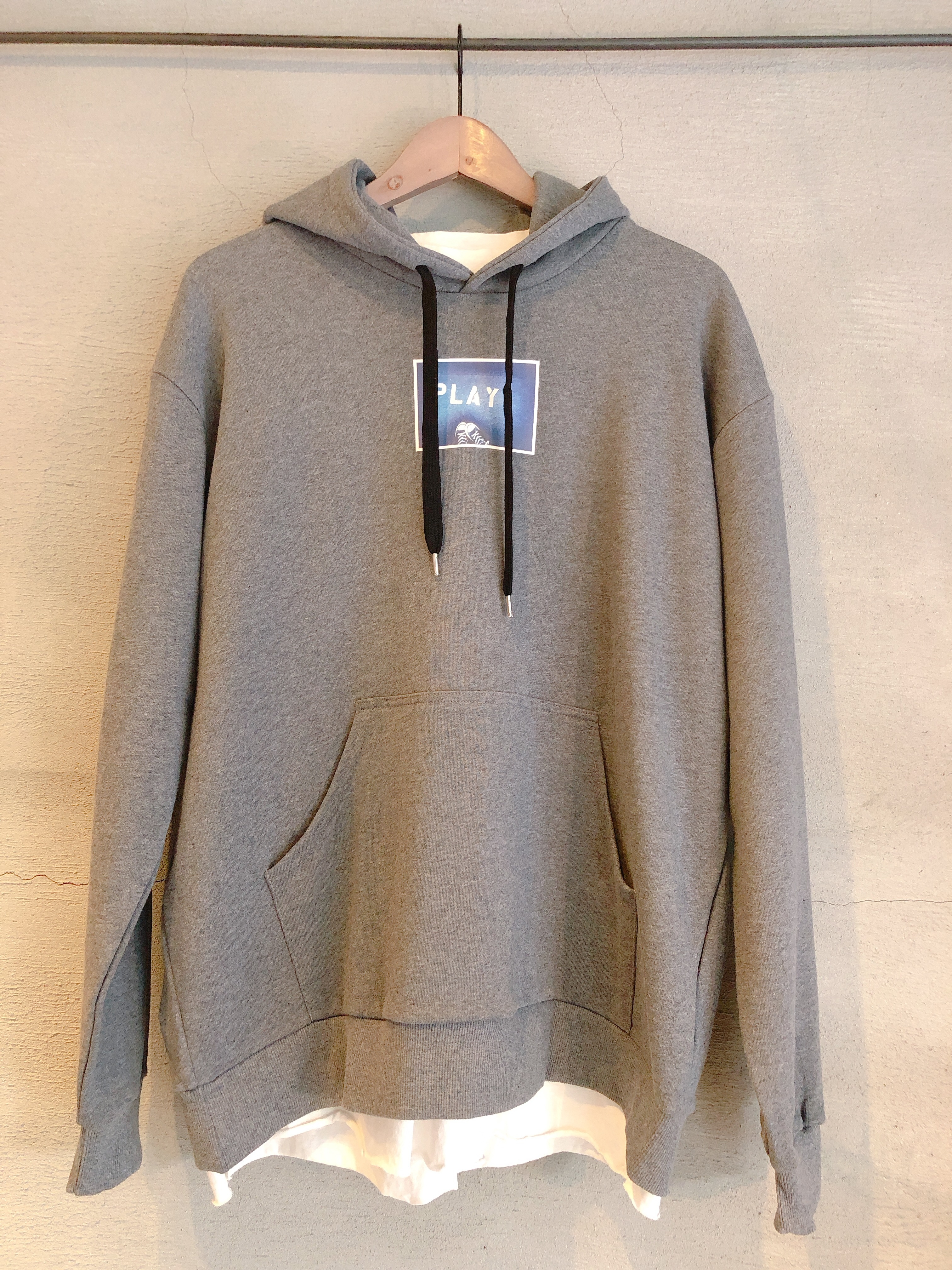 Zoom in goods 「 PLAY 連帽長袖上衣 」