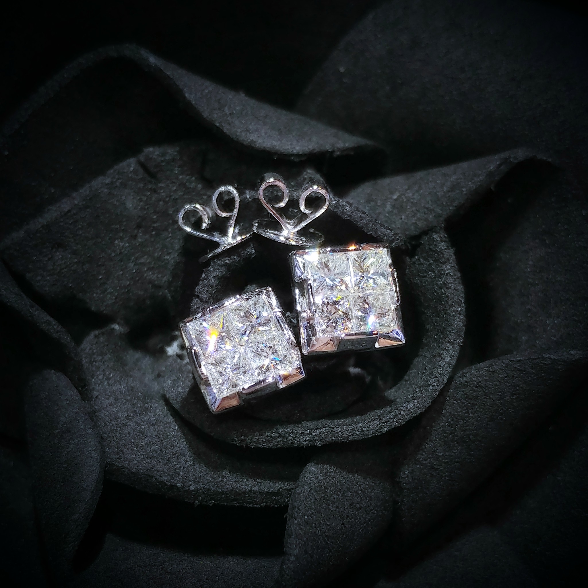 18K White Gold 0.88ct Diamond Earrings