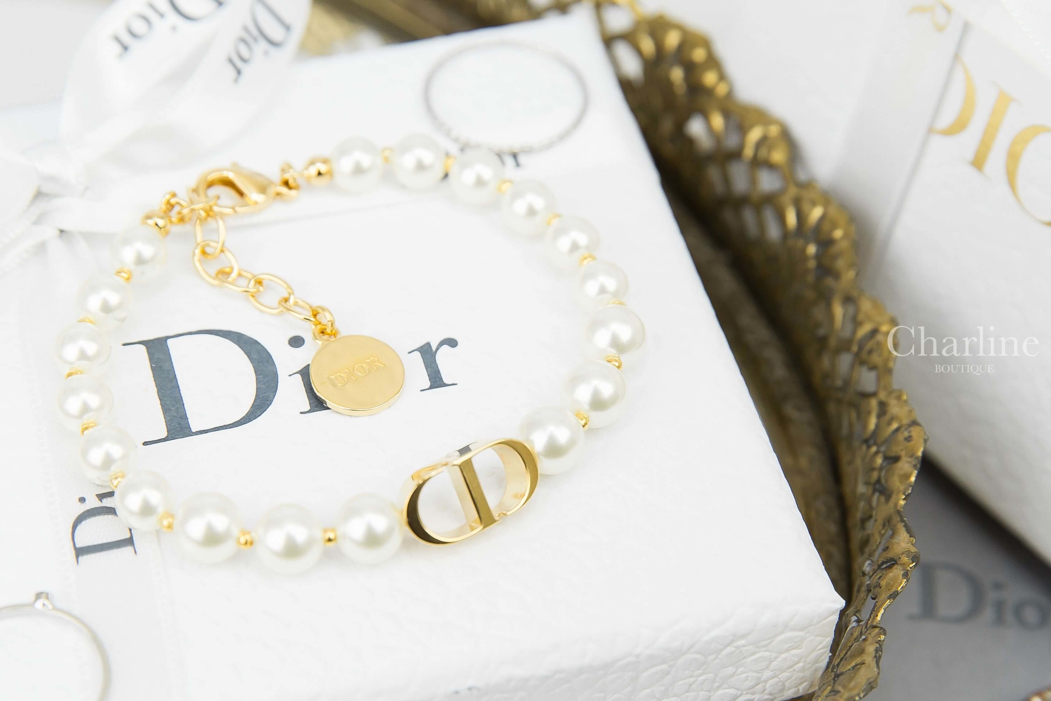 Dior White Resin Bead 30 Montaigne Gold Finish Bracelet 金色CD珍珠手環