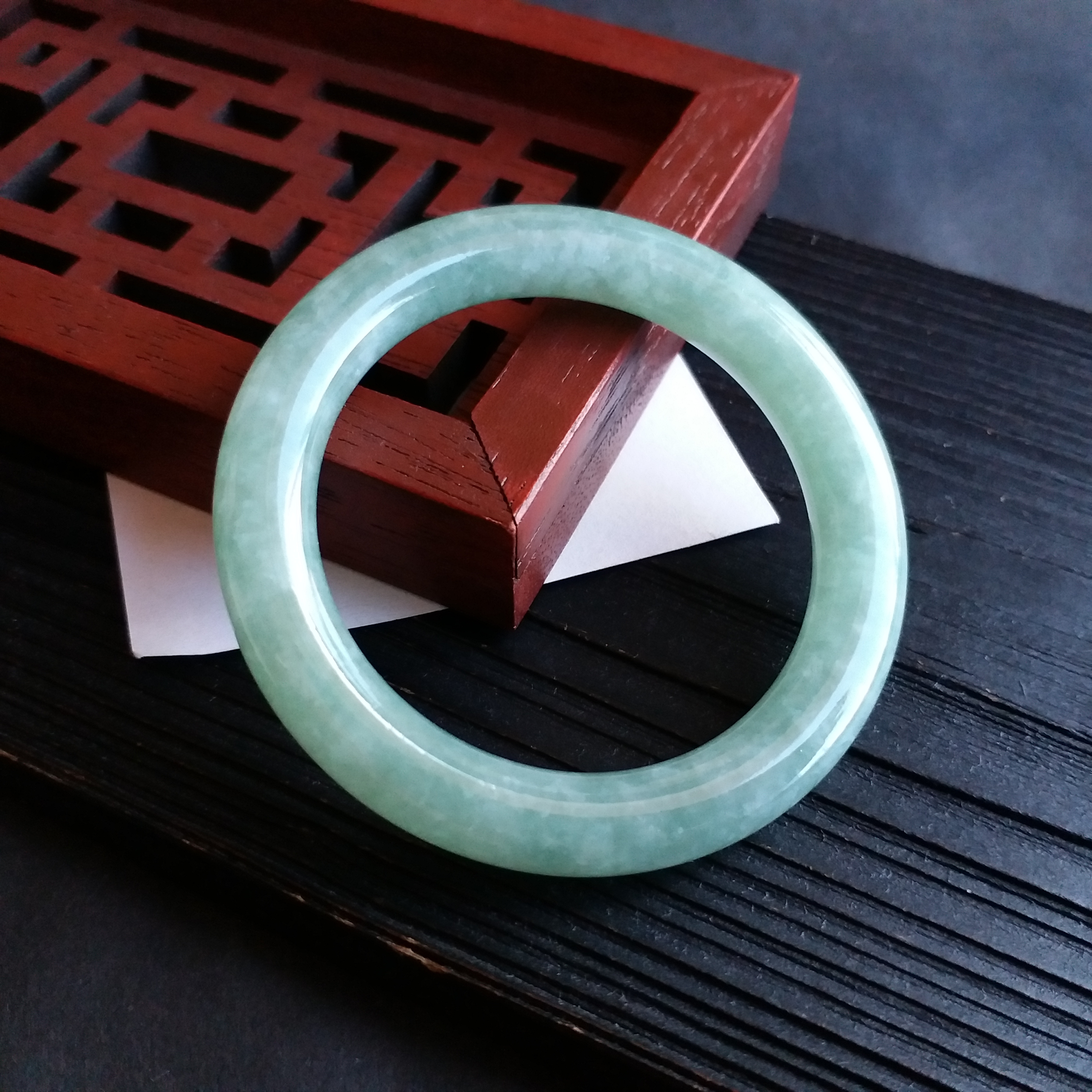 J1635 冰糯豆綠BB玉鐲 40mm