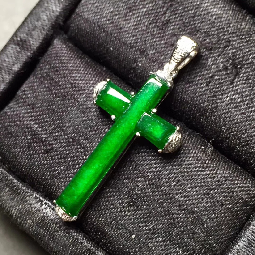 【已結緣】1111153 冰綠十字架