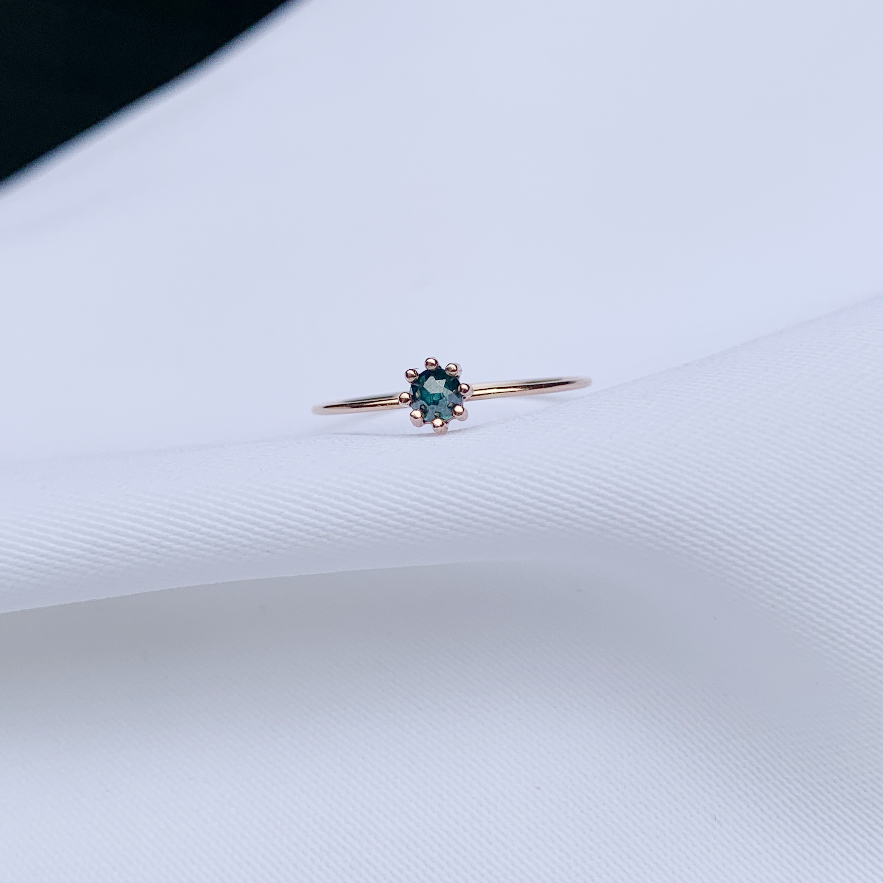 14k 光滑八爪藍鑽原礦戒指