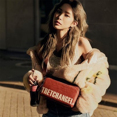 stretch angels, PANINI,韓國藝人,韓星,孝敏,華莎,女團,代購,李奈映,羅曼史是別冊附錄,帕尼尼包,鱷魚皮,小香風,菱格紋,後背包,小包時尚