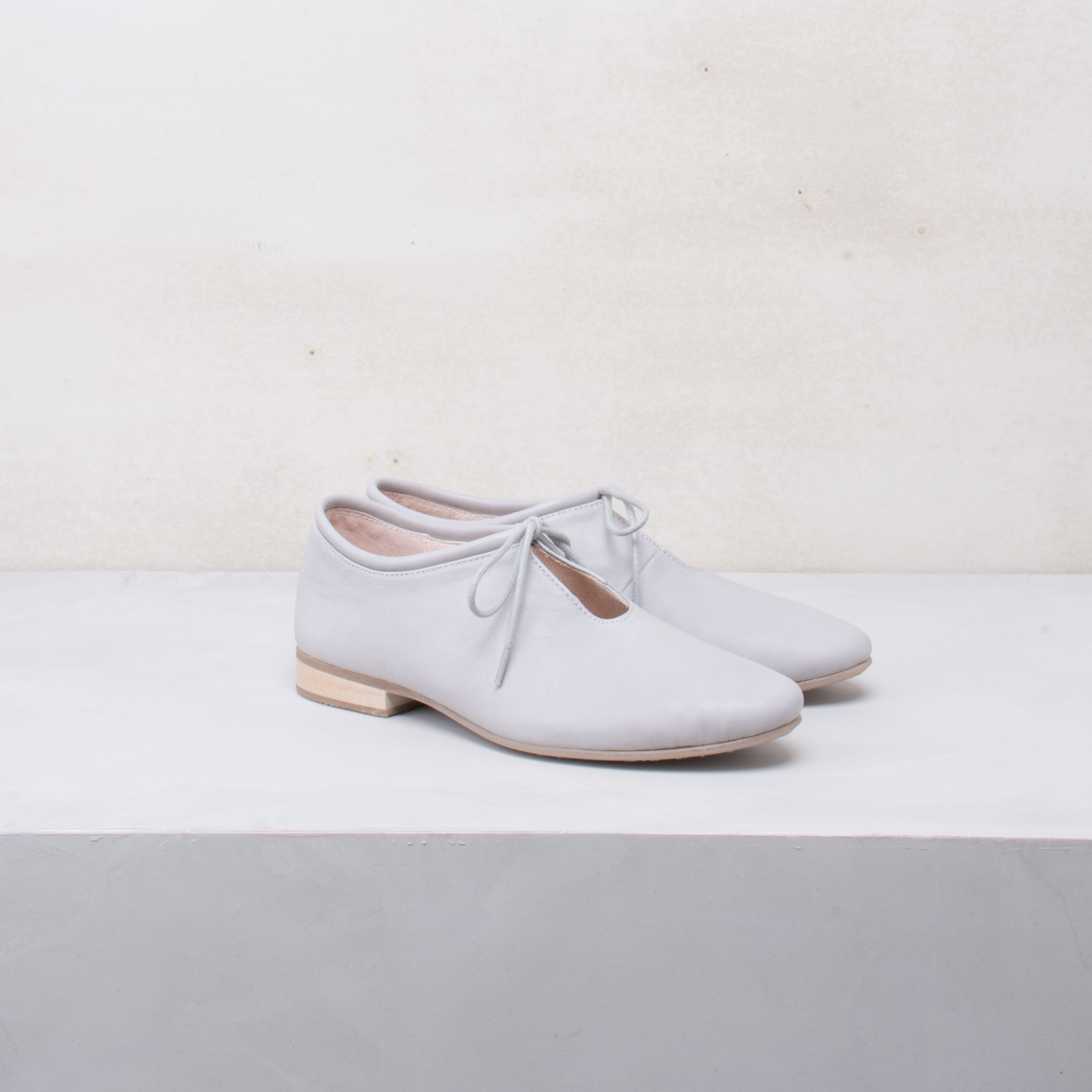 1106 法式設計U型 灰白 軟鞋