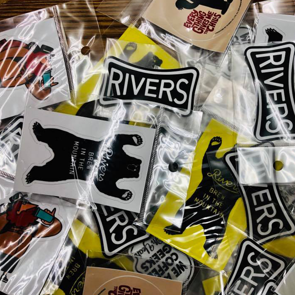 RIVERS STICKER 這是一張很好的貼紙 -Bear Square