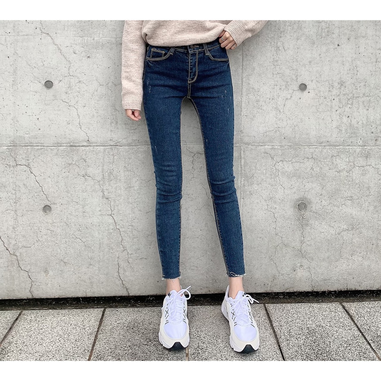 [🔥11.27新品直播］🇰🇷正韓高腰內鬆緊腰超顯瘦彈性刷色九分合身牛仔褲