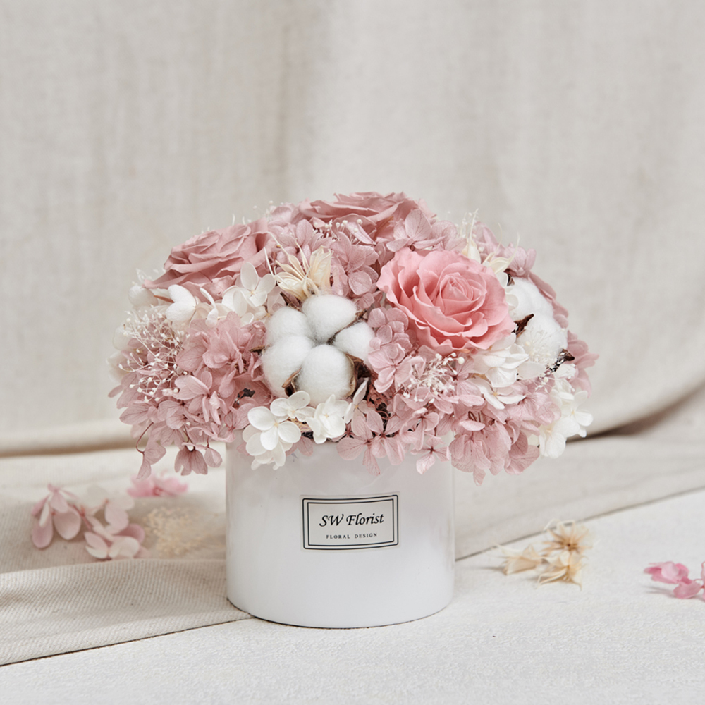 ｜經典款不凋花桌花 永生花 乾燥花 桌花設計 藕荷 圓形 大型桌花 白盆｜