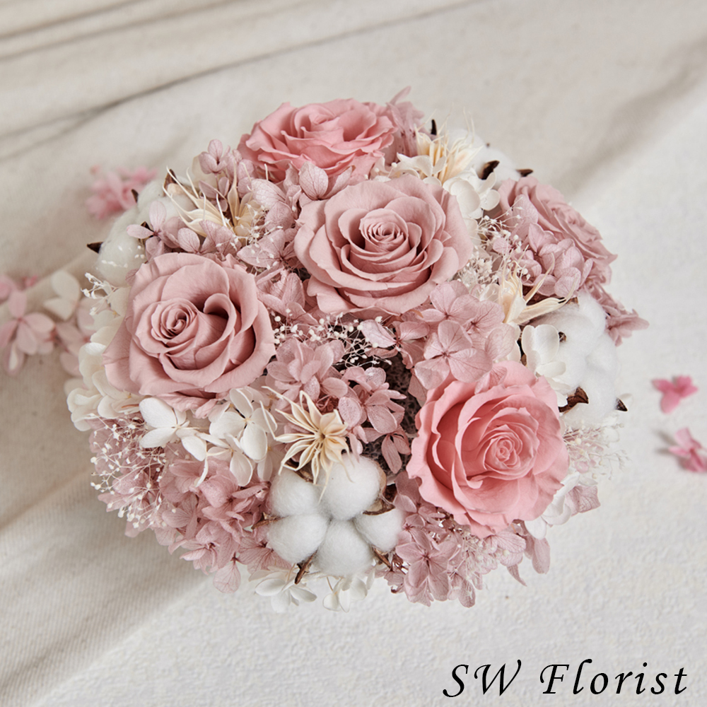 ｜經典款不凋花桌花 永生花 乾燥花 桌花設計 藕荷 圓形 大型桌花 白盆｜