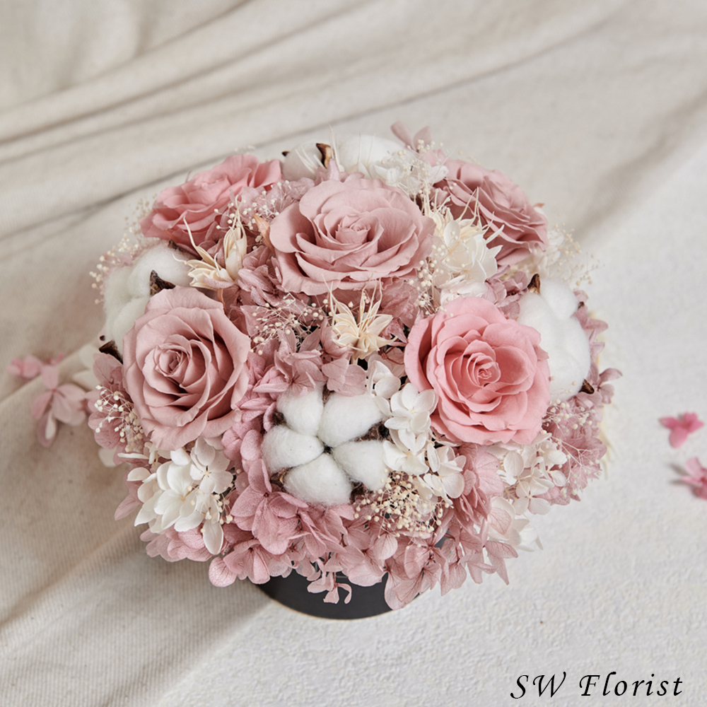 ｜經典款不凋花桌花 永生花 乾燥花 桌花設計 藕荷 圓形 大型桌花 黑盆｜