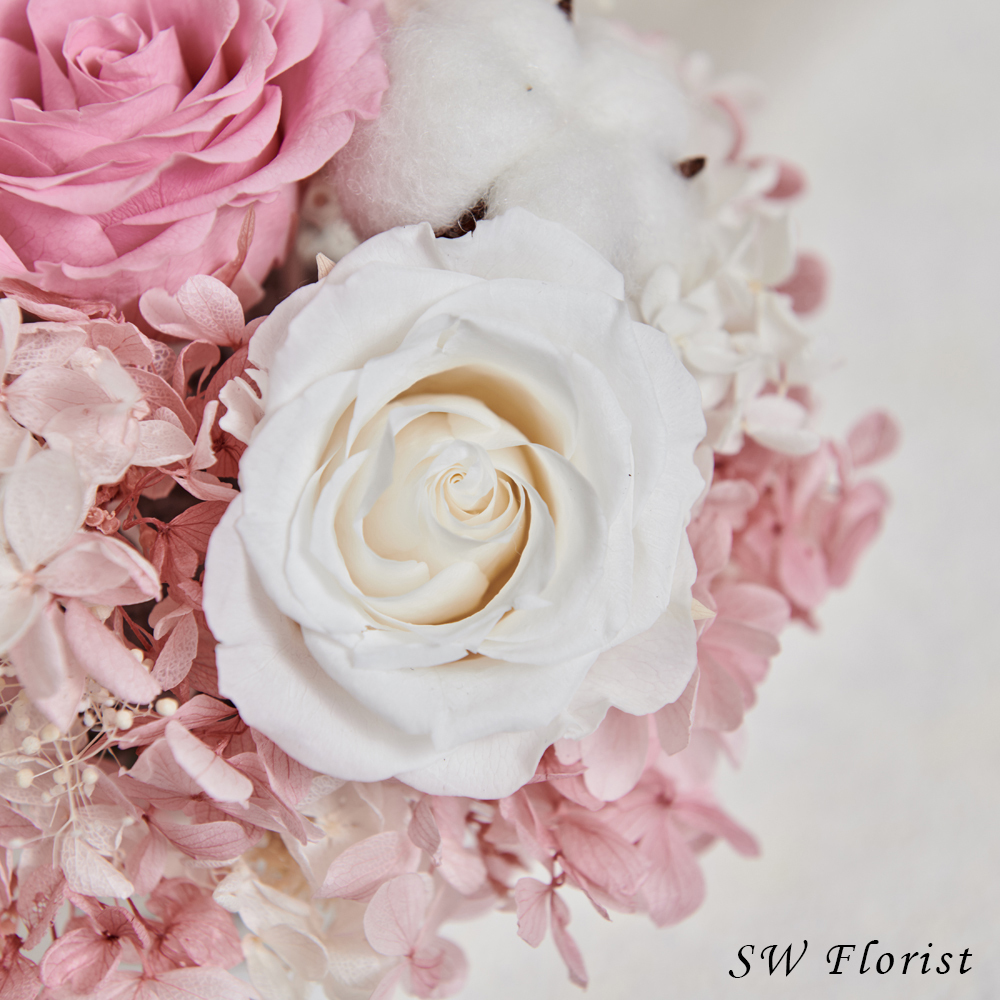 ｜經典款不凋花桌花 永生花 乾燥花 桌花設計 裸粉 圓形 中型桌花 白盆｜
