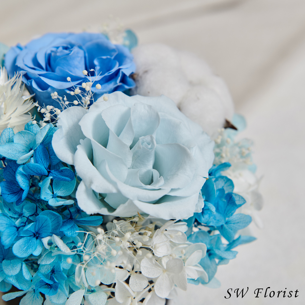 ｜經典款不凋花桌花 永生花 乾燥花 桌花設計 蔚藍 圓形 中型桌花 黑盆｜