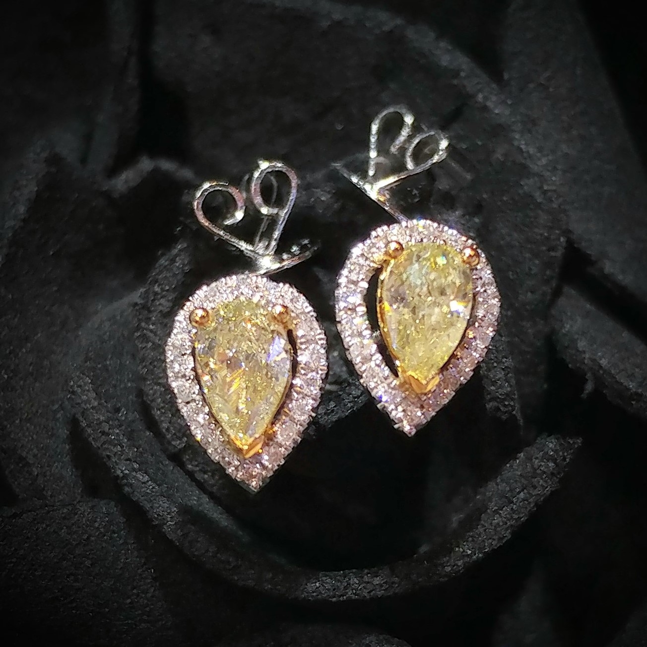 18K Gold 0.57ct Fancy Yellow Pear Shaped Diamond Earrings