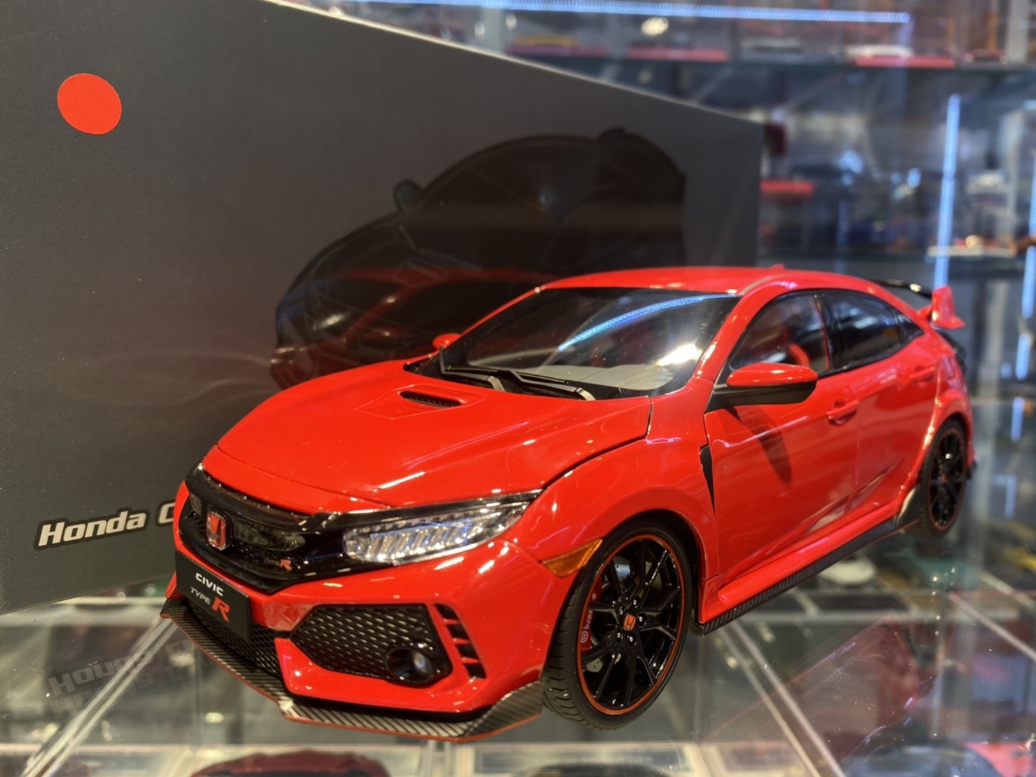 LCD Model LCD18005RE Honda Civic Type R FK8 Red 1/18