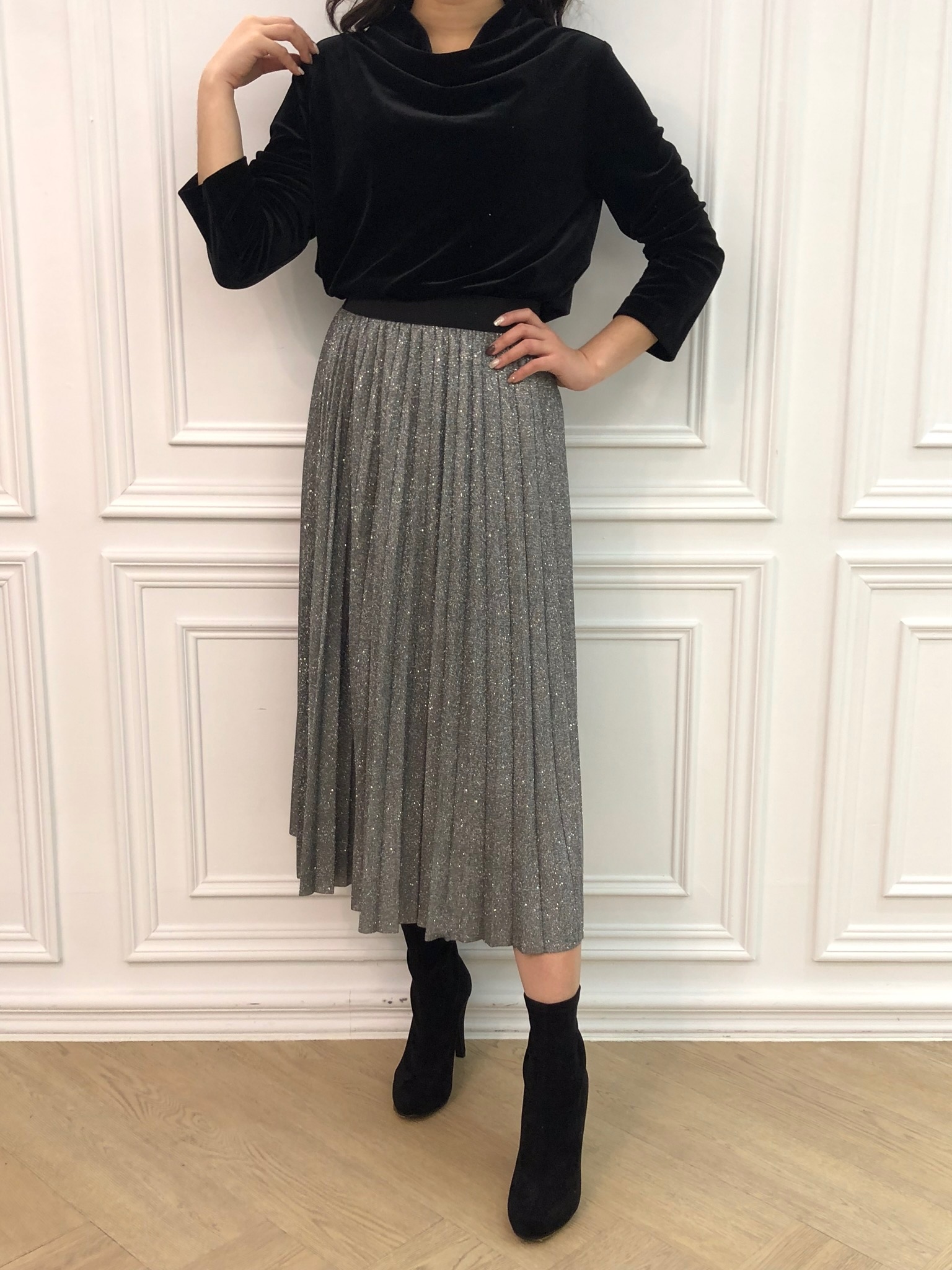 垂墜領絨面上衣