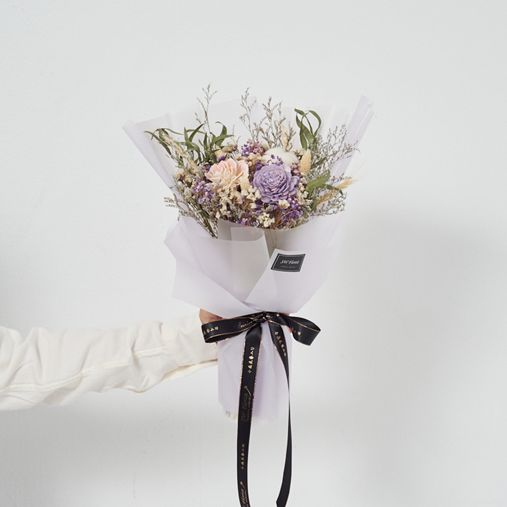 ｜乾燥花束 畢業花束 情人節禮物 歐式庭園 紫色氛圍 中型花束｜