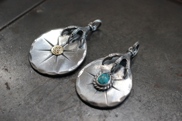 SE-363 鷹腿托金屬吊墜