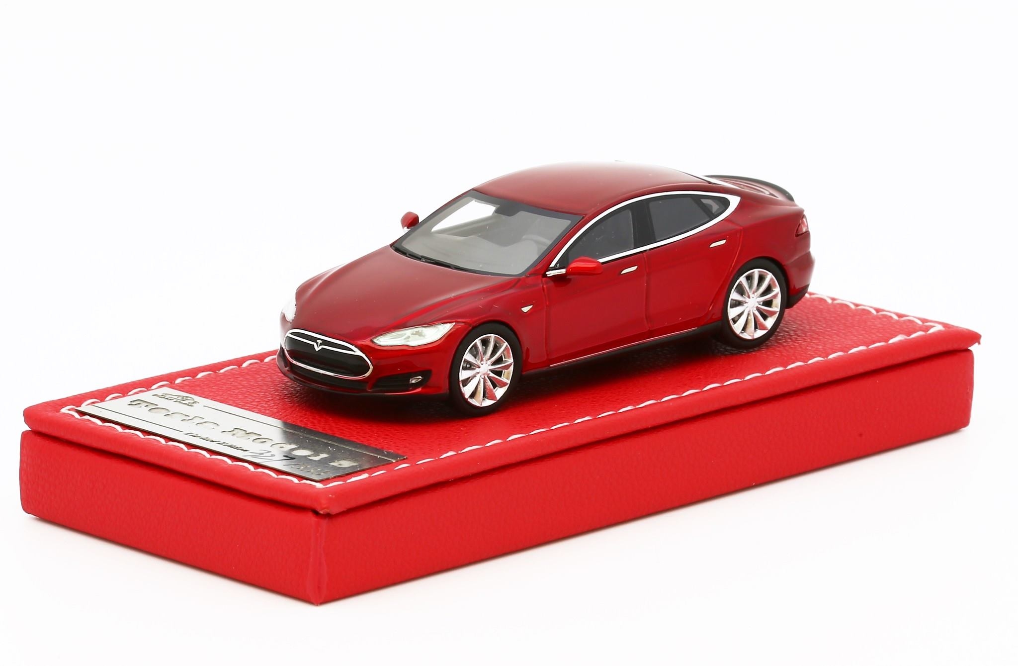 1/64 VIP Model Model S Red (MSR)