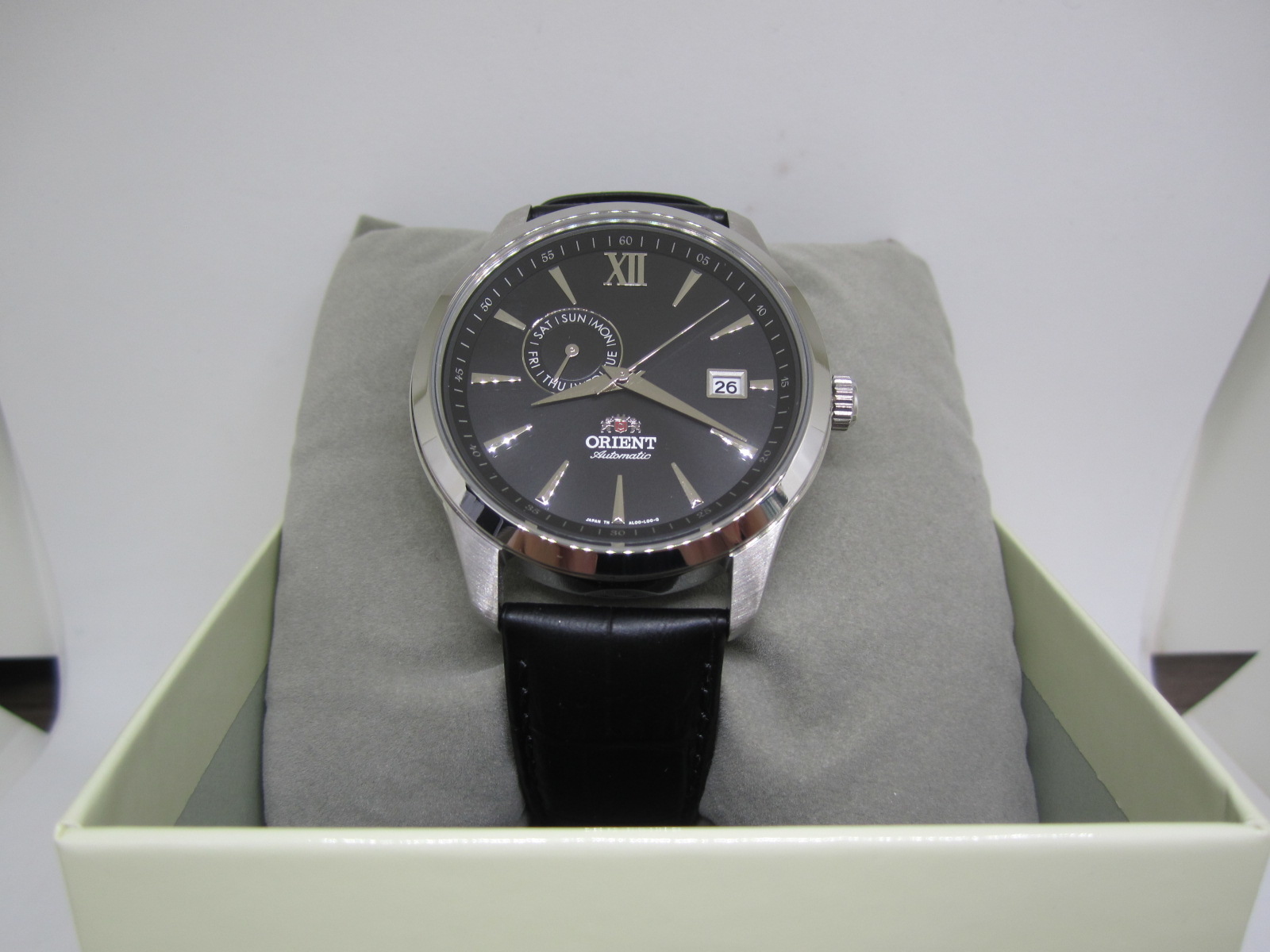  Orient 經典四針機械手錶SAL00005B0