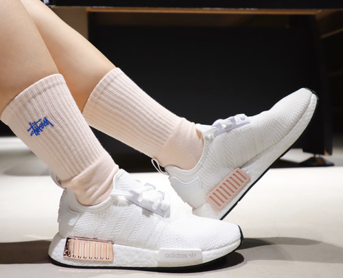 womens adidas nmd r1 rose gold