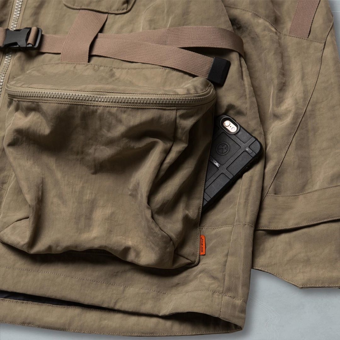 GOOPiMADE x WISDOM TT-03 Time Traveler 3D-Parka - Deser