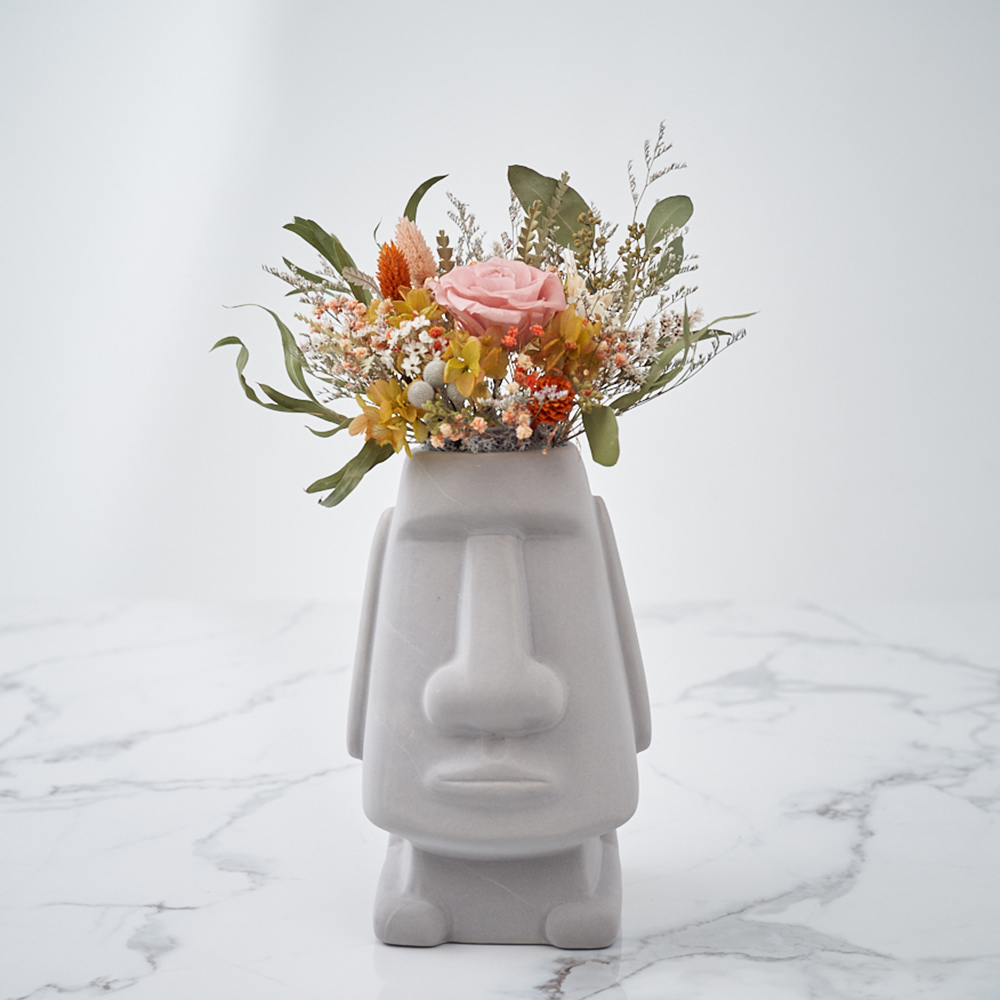 ｜乾燥花桌花 桌花設計 不凋花 裸粉田園風 摩艾造型(灰色) 大型桌花｜