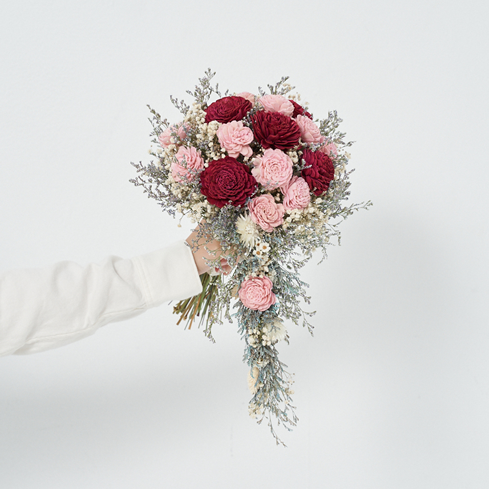 ｜新娘捧花 婚紗捧花 乾燥花 紅粉色系 美式風格 索拉花｜水滴形