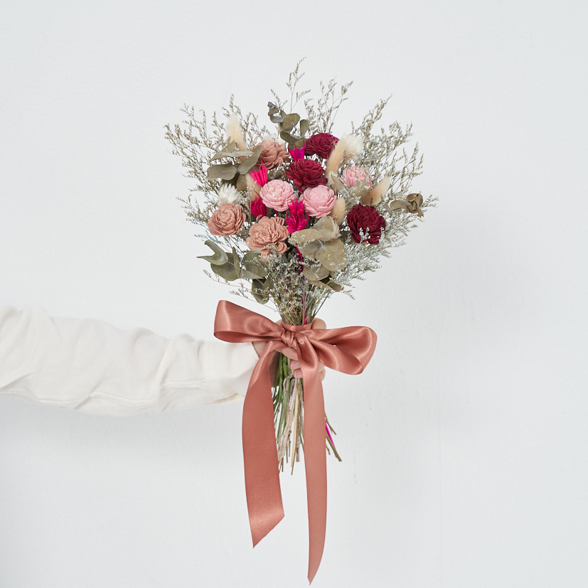 ｜新娘捧花 婚紗捧花 乾燥花 紅粉色系 美式風格 索拉花｜放射形