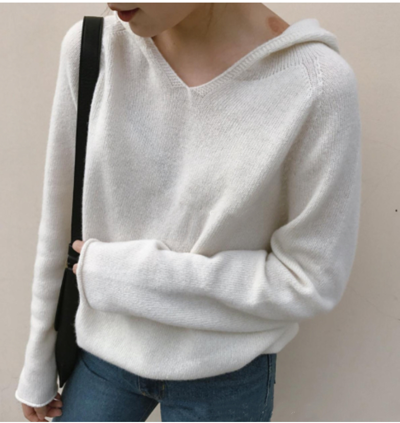 ᴷᴼᴿᴱᴬ 🇰🇷   <現貨>小慵懶軟軟綿綿風針織連帽上衣 （白色）