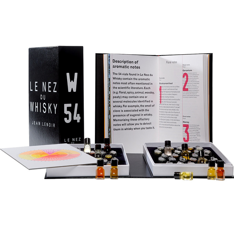 LE NEZ DU WHISKY 54威士忌香氣酒鼻子大師 l 英文版