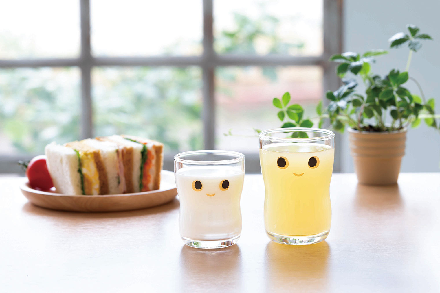 日本ADERIA NICO 大眼娃娃微笑玻璃杯 S